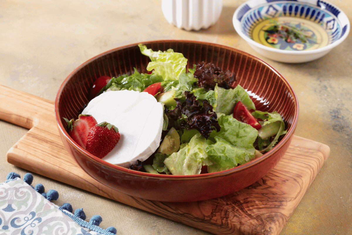 Keçi Peynirli Salata