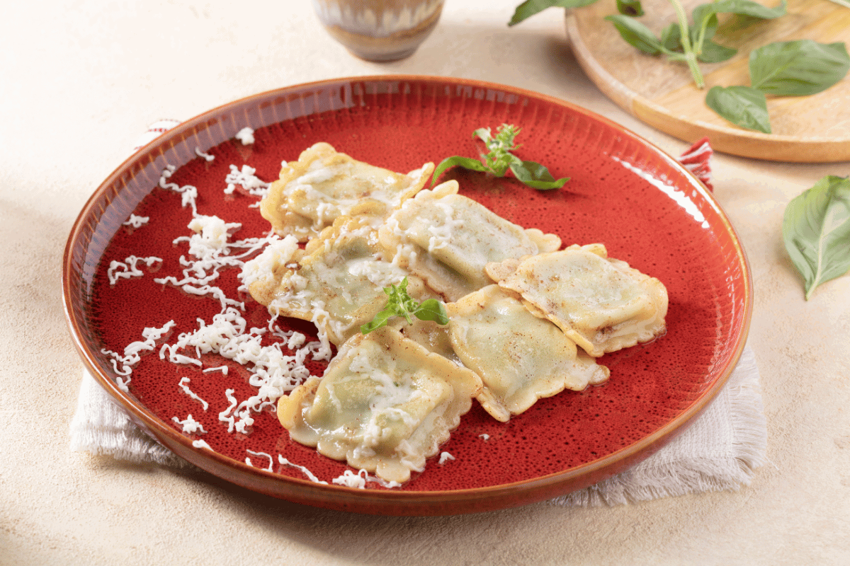 Ispanaklı Beyaz Peynirli Ravioli