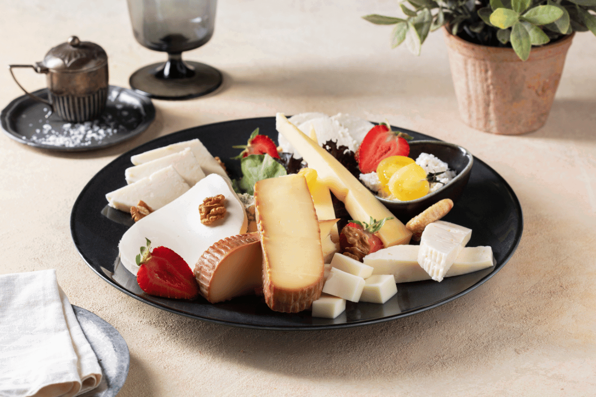Lokal Peynir Tabağı
