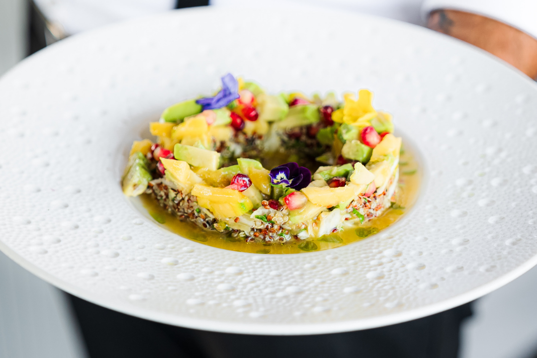 Avakado Mango Salata