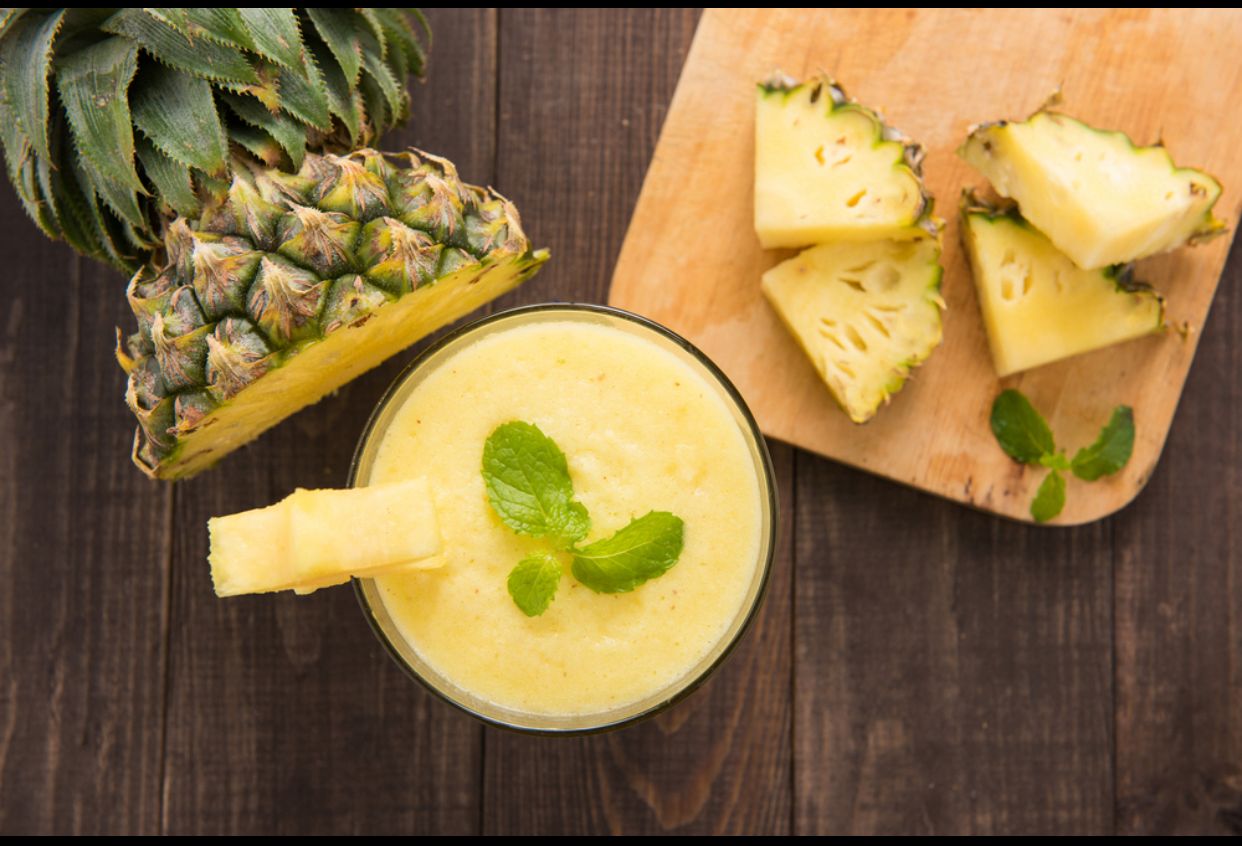 Ananas Yatağında Creme Brulee