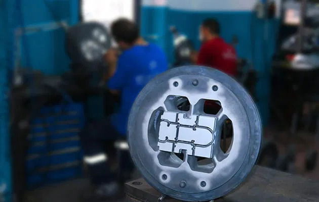 منشأة تصنيع القوالب