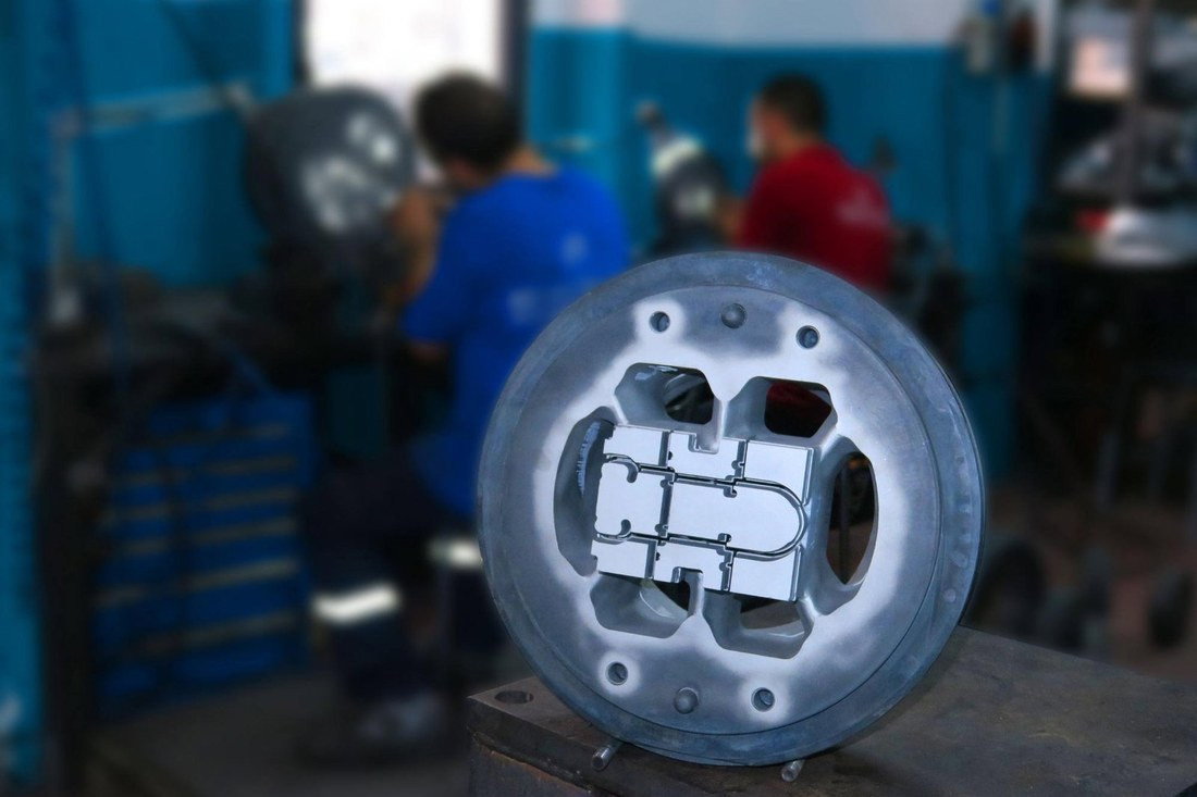 Aluminium-Strangpresswerkzeug: Herstellung und Wartung