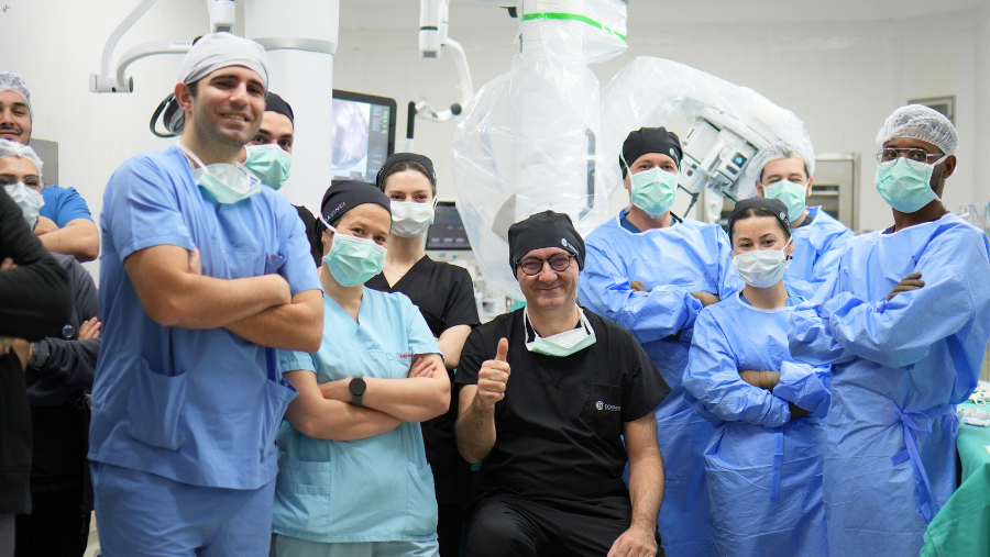 Tek Kollu Robotik Cerrahi Türkiye’de İlk Kez Uygulandı