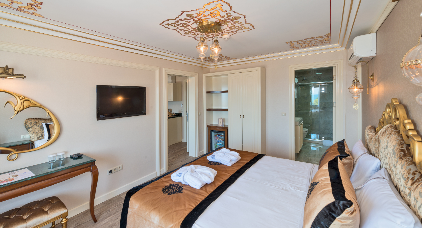 Executive Suite with Sea View Balcony