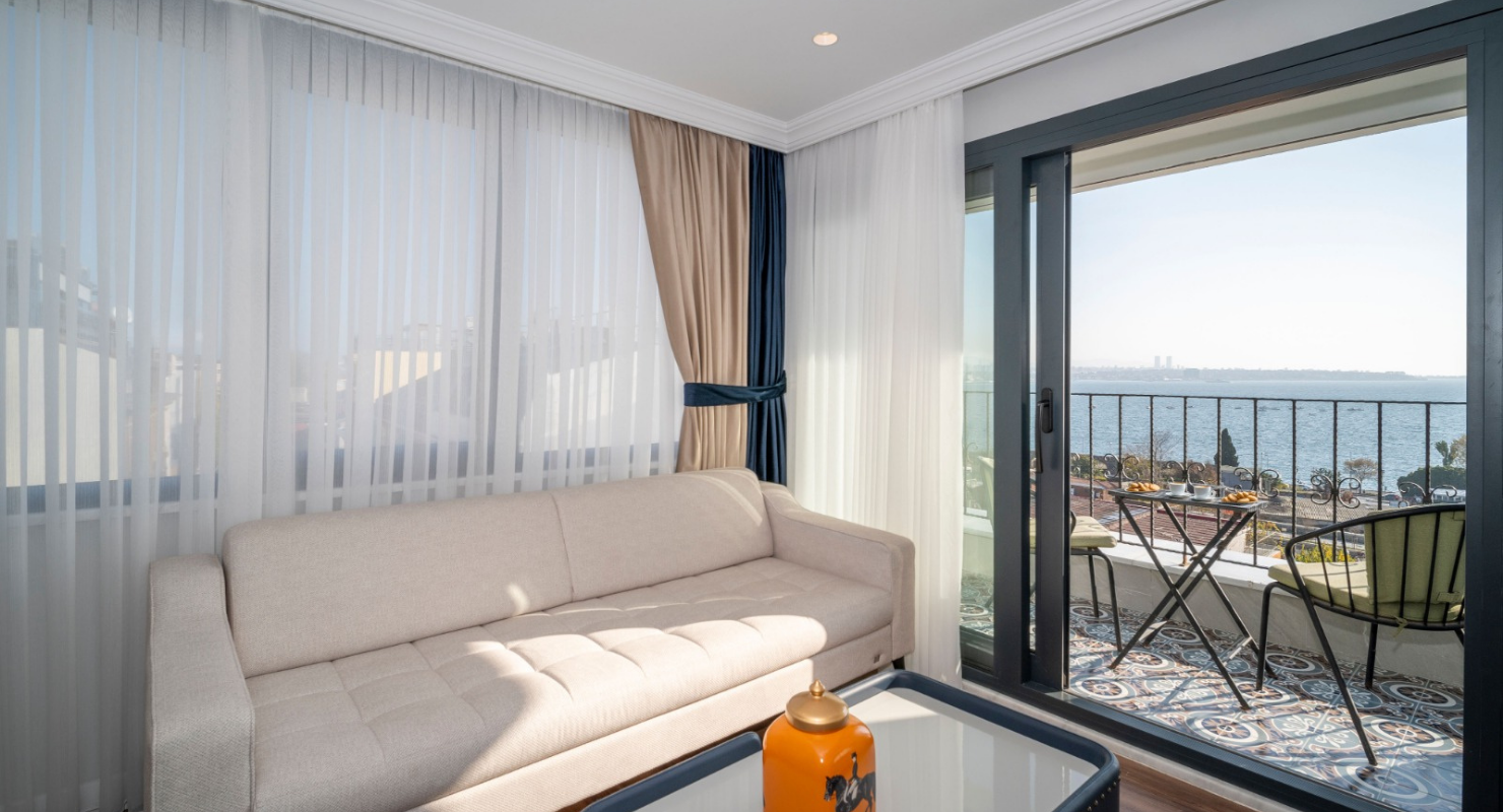 King Penthouse Suite Room wih Sea View