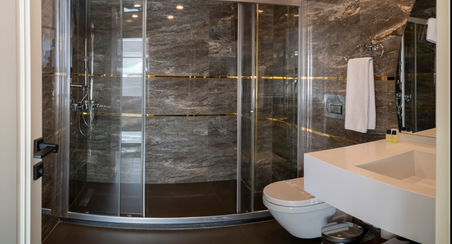 King Penthouse Suite Room wih Sea View