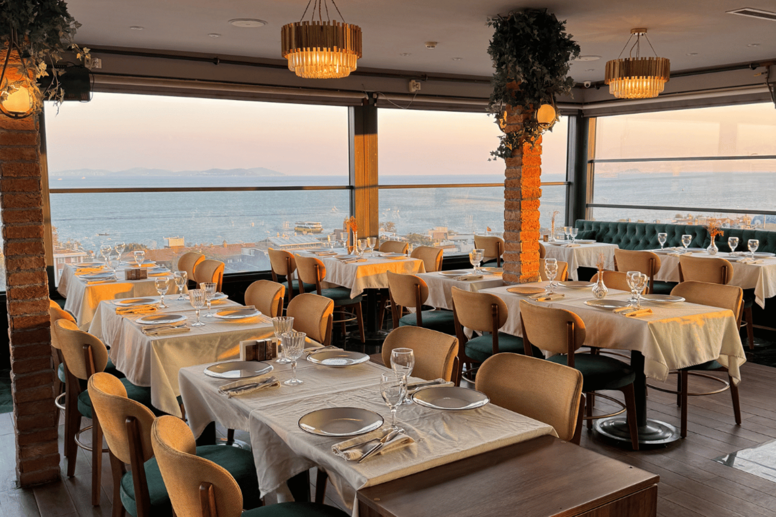 Queb Rooftop Restaurant