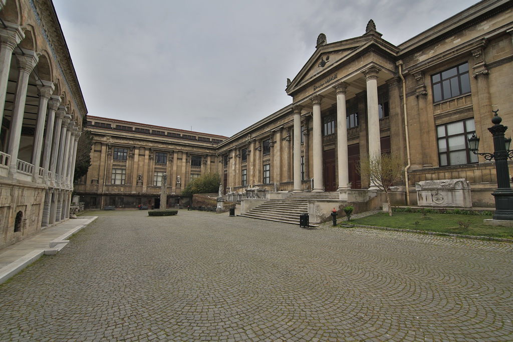Archaeology Museums arkeoloji müze sultanahmet