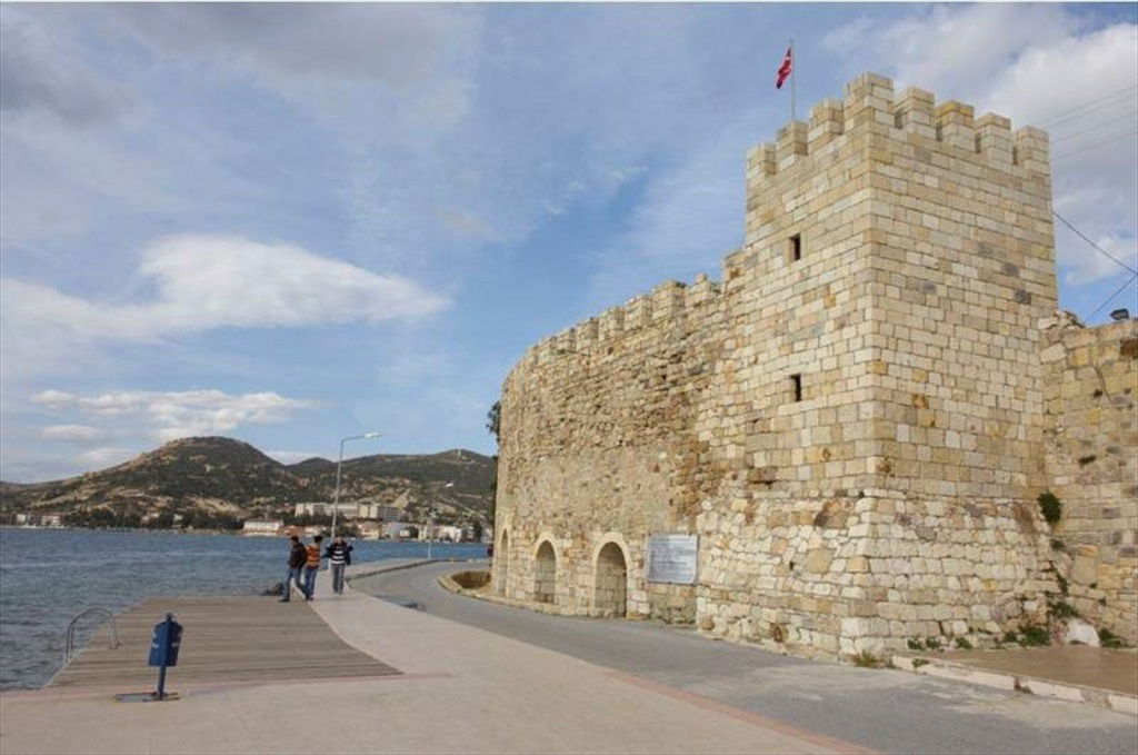 Foça Castle