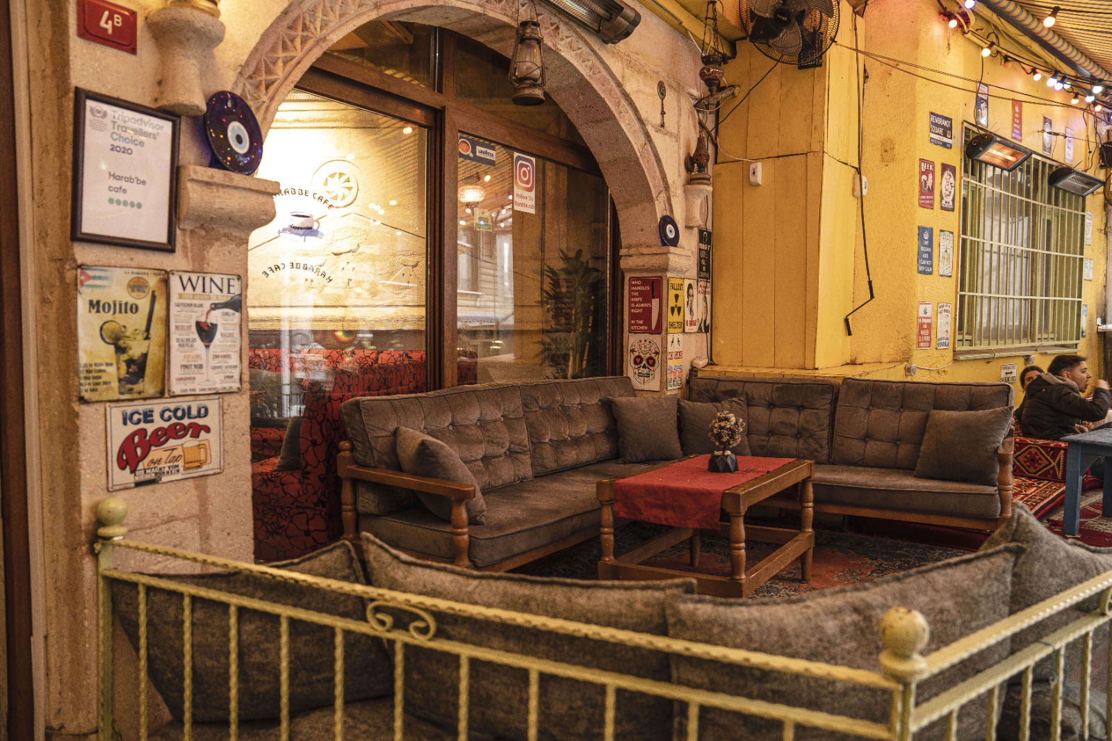 harabbe cafe hookah