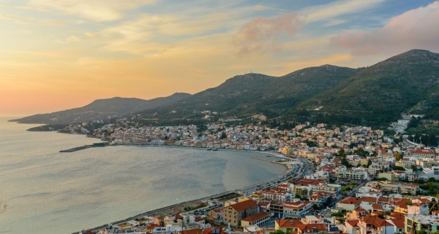 Discover the Samos island from Turkey