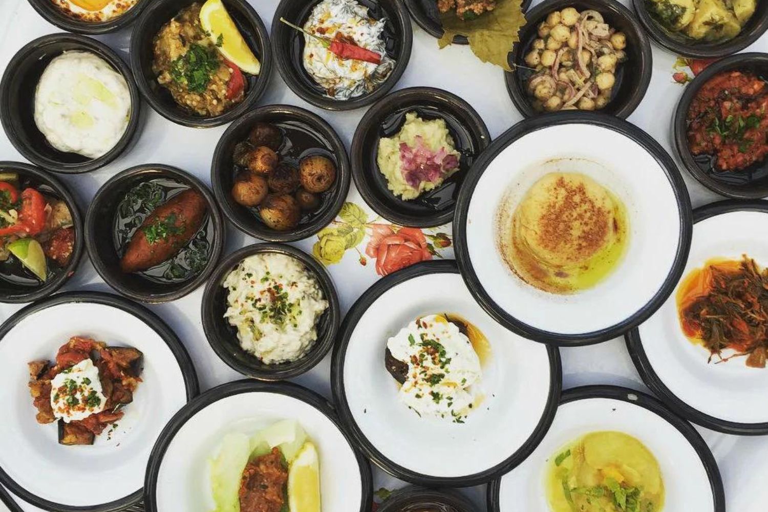 The Art of Turkish Meze: A Guide to Istanbul's Shared-Plate Culture