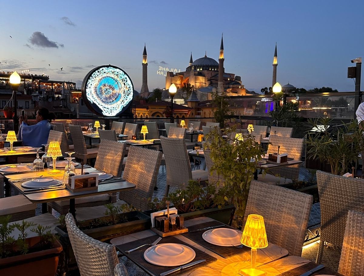 Queb Rooftop Restaurant